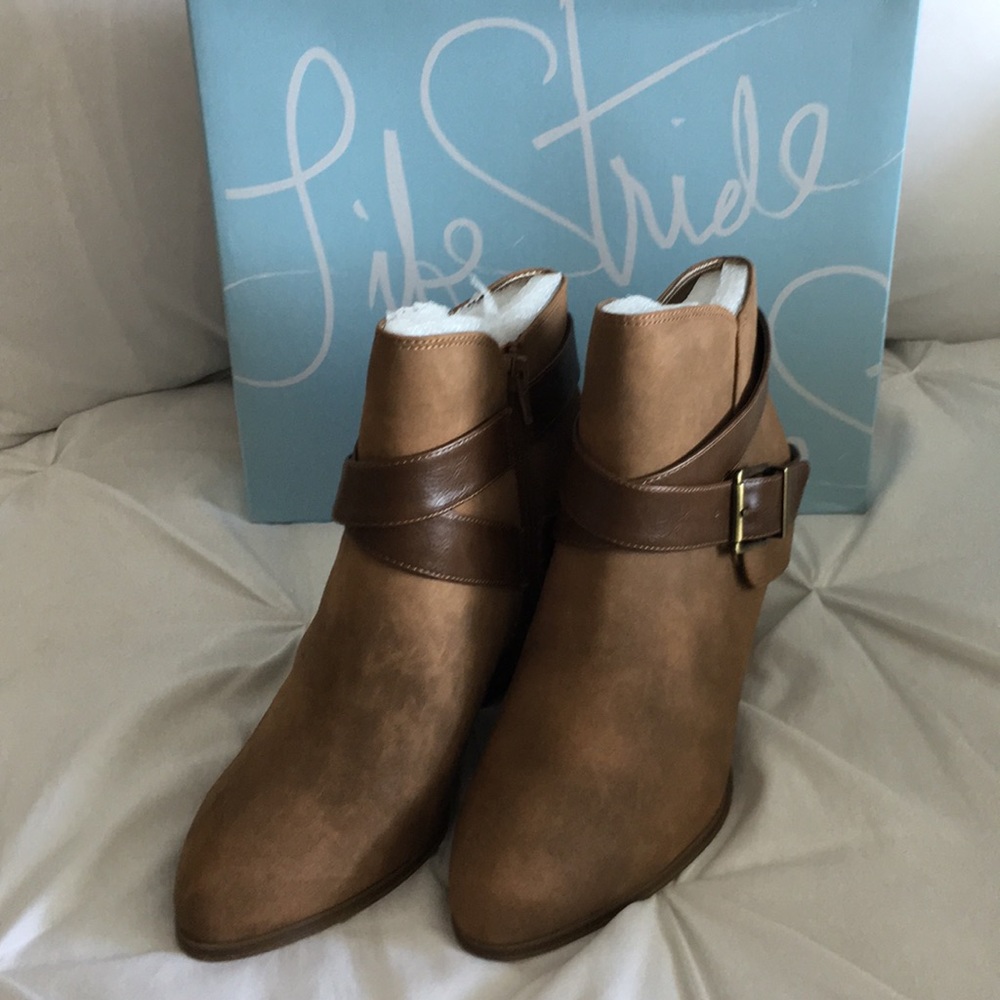 Life Stride ankle boots